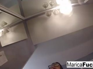 Marica hase ใน beguiling ชุดชั้นใน masturbates ใน the กระจก