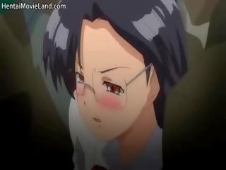Nevinný bruneta anime motyka saje bodnutie part5