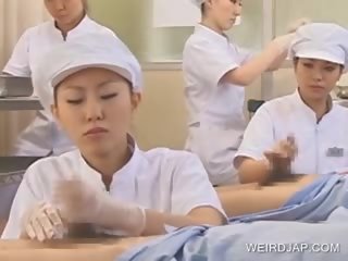 Japonais infirmière siphonage foutre dehors de lubrique membre